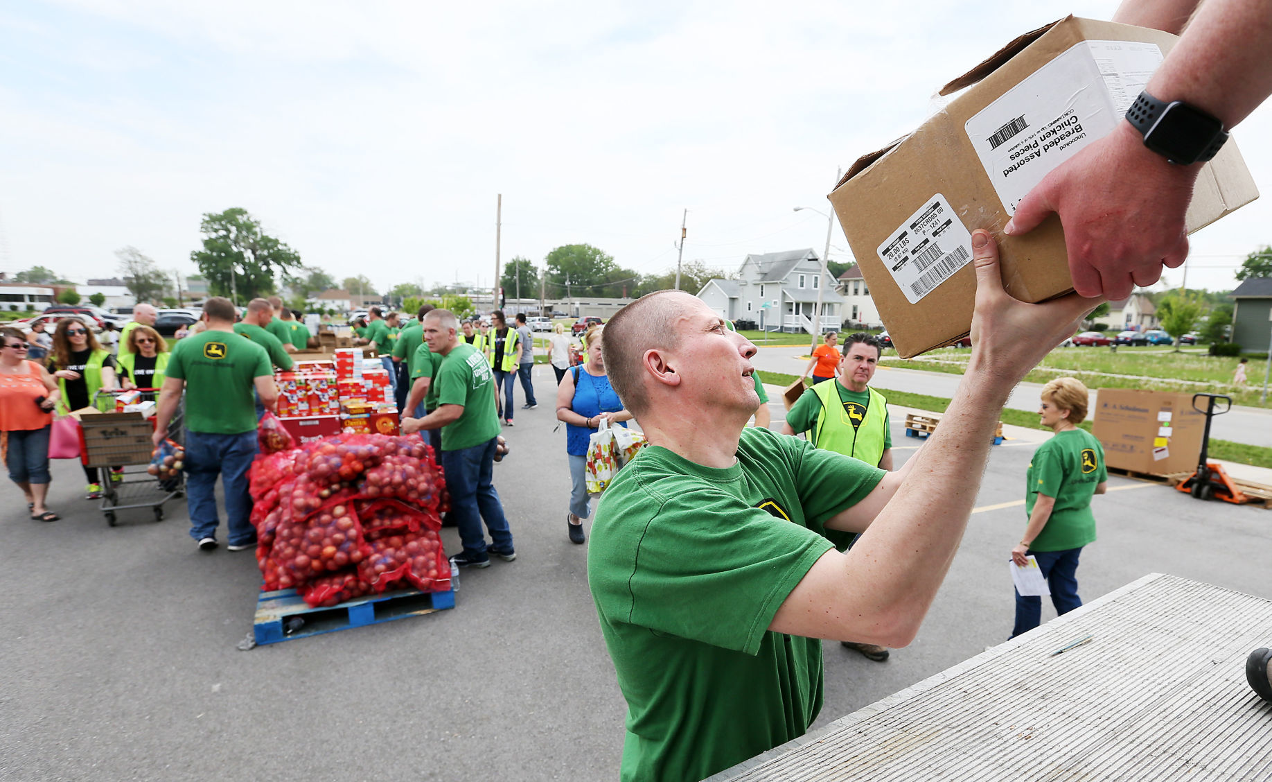 051818-qct-day-of-caring-001